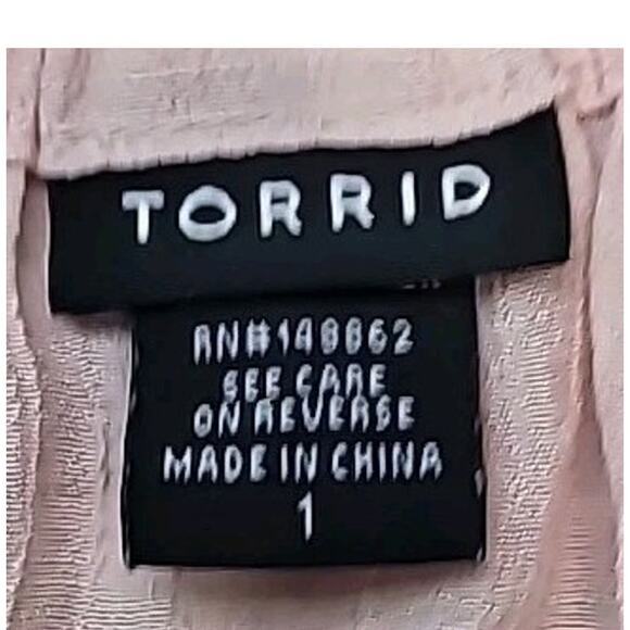 Torrid Boho Blouse 1X Pink Flutter Sleeve Top Feminine Cottagecore EUC - Picture 6 of 8